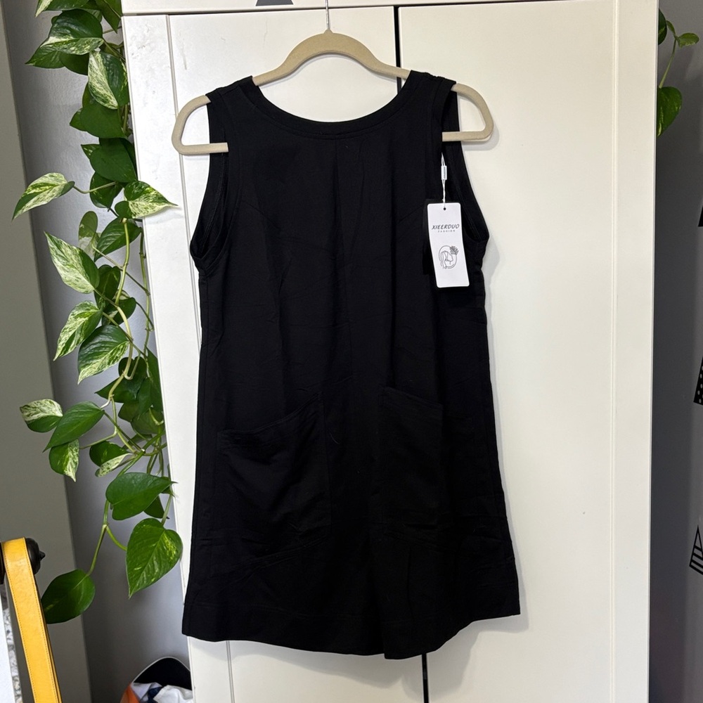 Amazon Black Sleeveless Pocketed romper